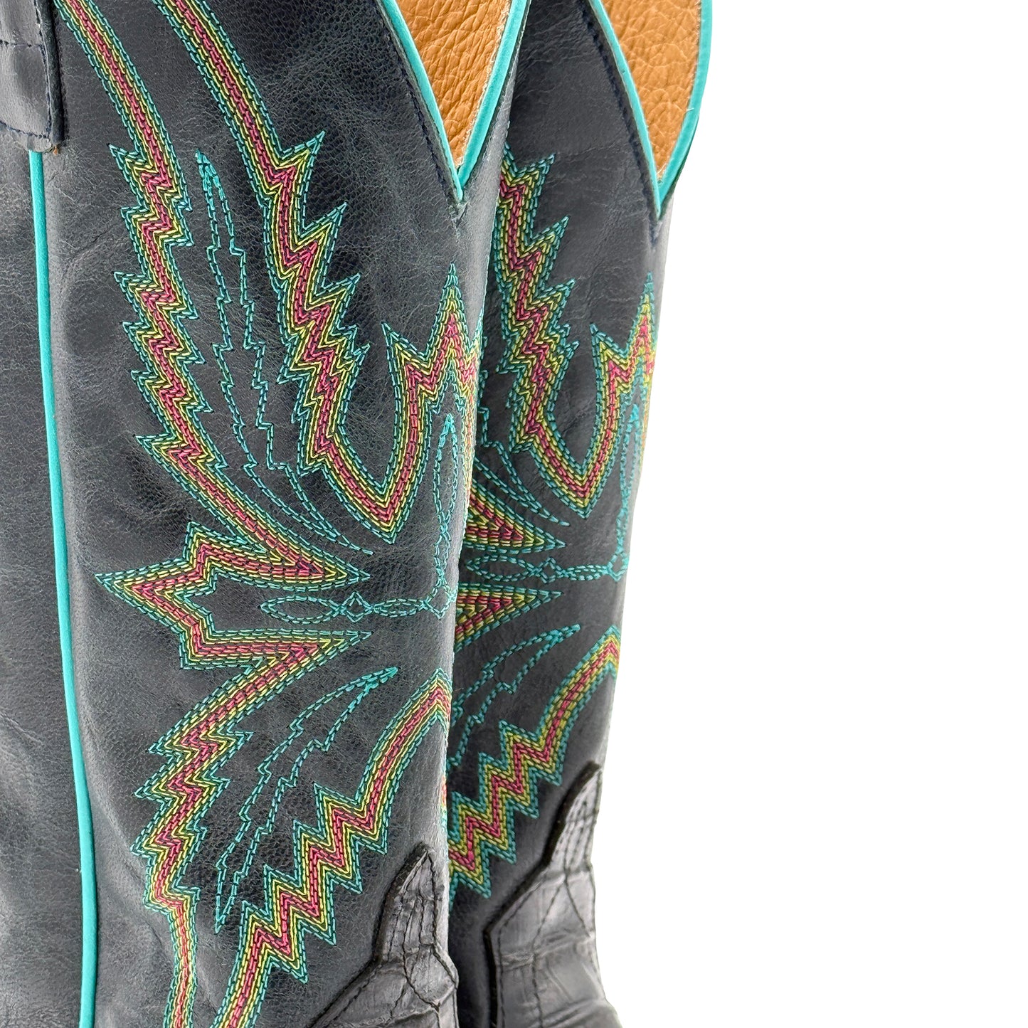 Bite in Shining Armor - M9141 - Baker's Boots and Clothing